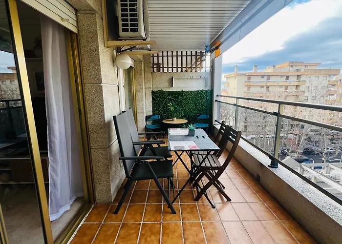 Moderno Migelangelo Apartman Salou